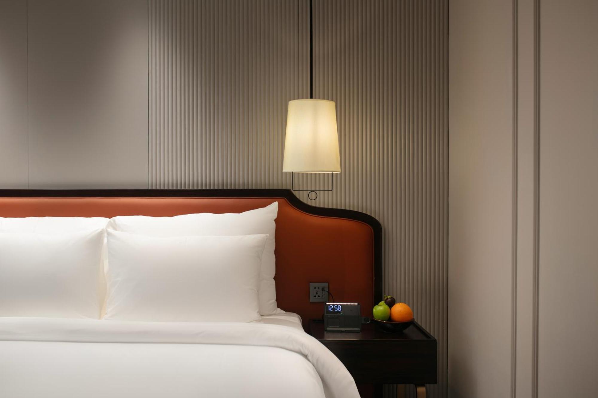 Le Premier Hotel & Rooftop Bar Hanoi Exterior foto