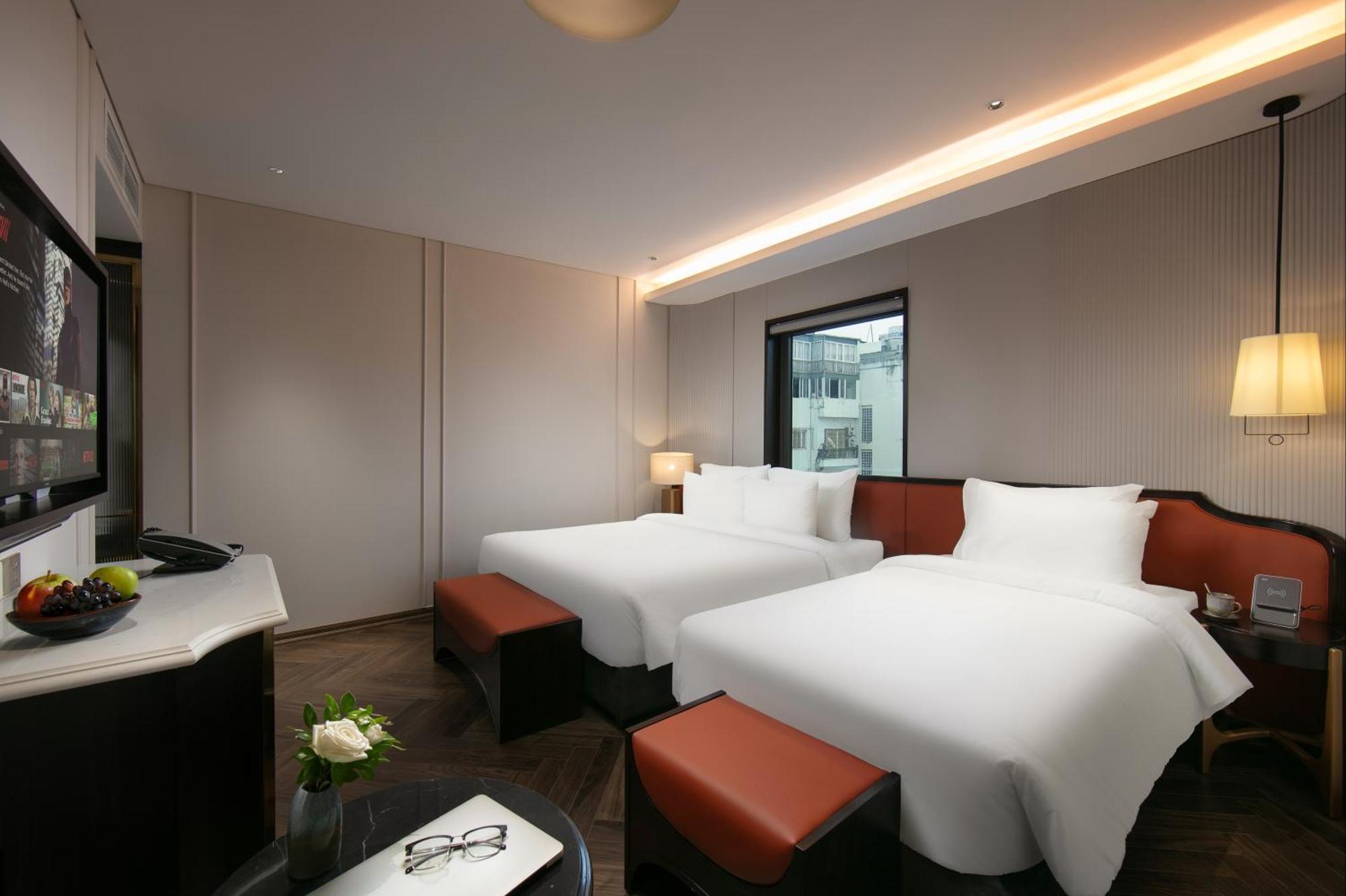 Le Premier Hotel & Rooftop Bar Hanoi Exterior foto